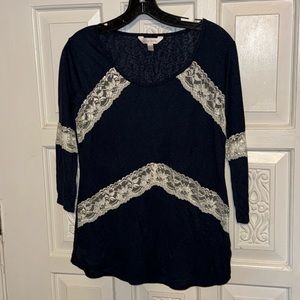 Charming Charlie Navy Blue And Lace Light Knit 3/4 Sleeve Shirt Size Small